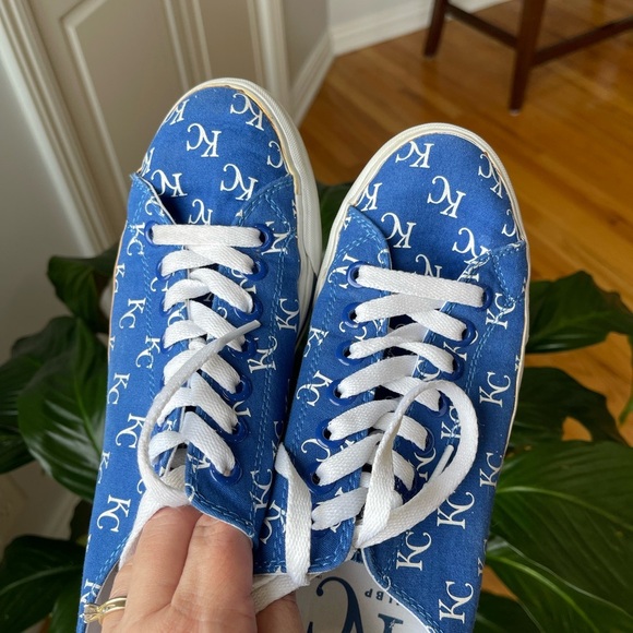 Row One Kansas City Royals KC logo sneakers lace up Men 7 Women's 8.5  Unisex - Picture 15 of 15